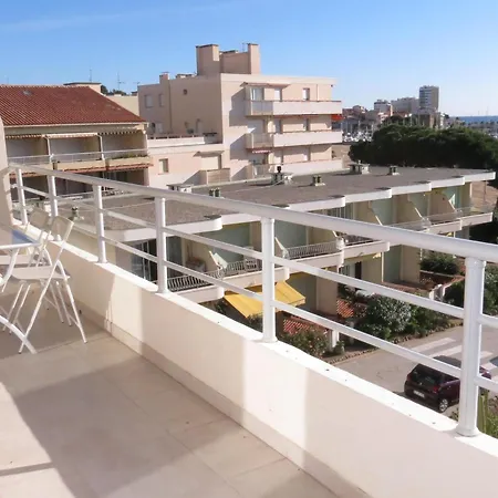 Apartment T2 Face A La Avec Terrasse En Centre-ville - - Fr-1-780-48 *
